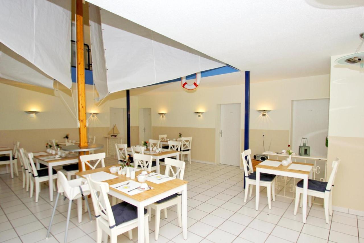 F-1010 Strandhaus Moenchgut Bed&Breakfast Dz 28 Terrasse Strandnah, Inkl Fruehstueck Lobbe Esterno foto